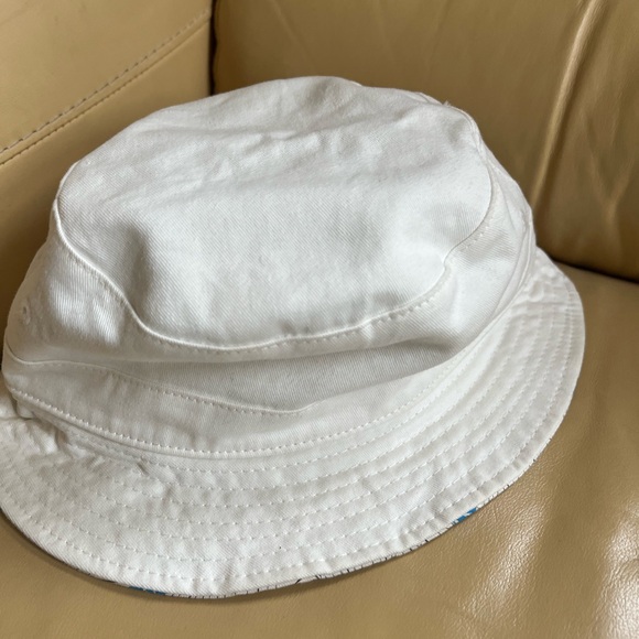 Fila White Bucket Hat - Picture 5 of 5